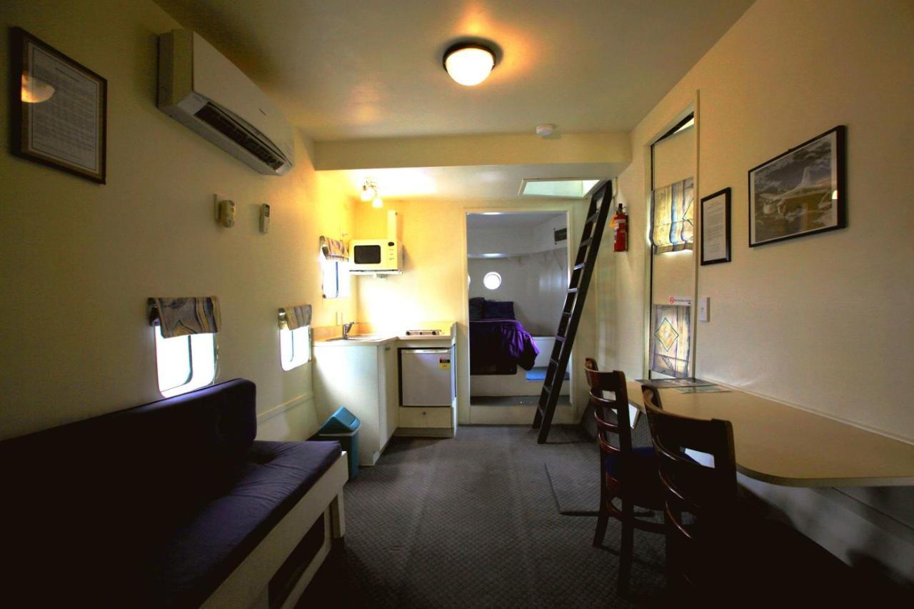 وايتومو كيفز Woodlyn Park Motel المظهر الخارجي الصورة